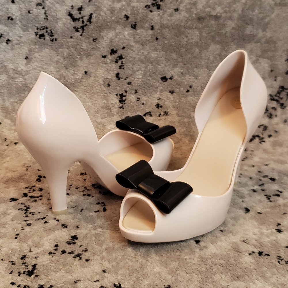Mel by Melissa Peep Toe Platforms Cream and Black Size 9 Sexy Heels